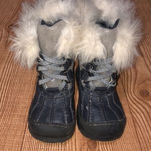 Old Navy Cute furry Snow ❄️ boots size 9